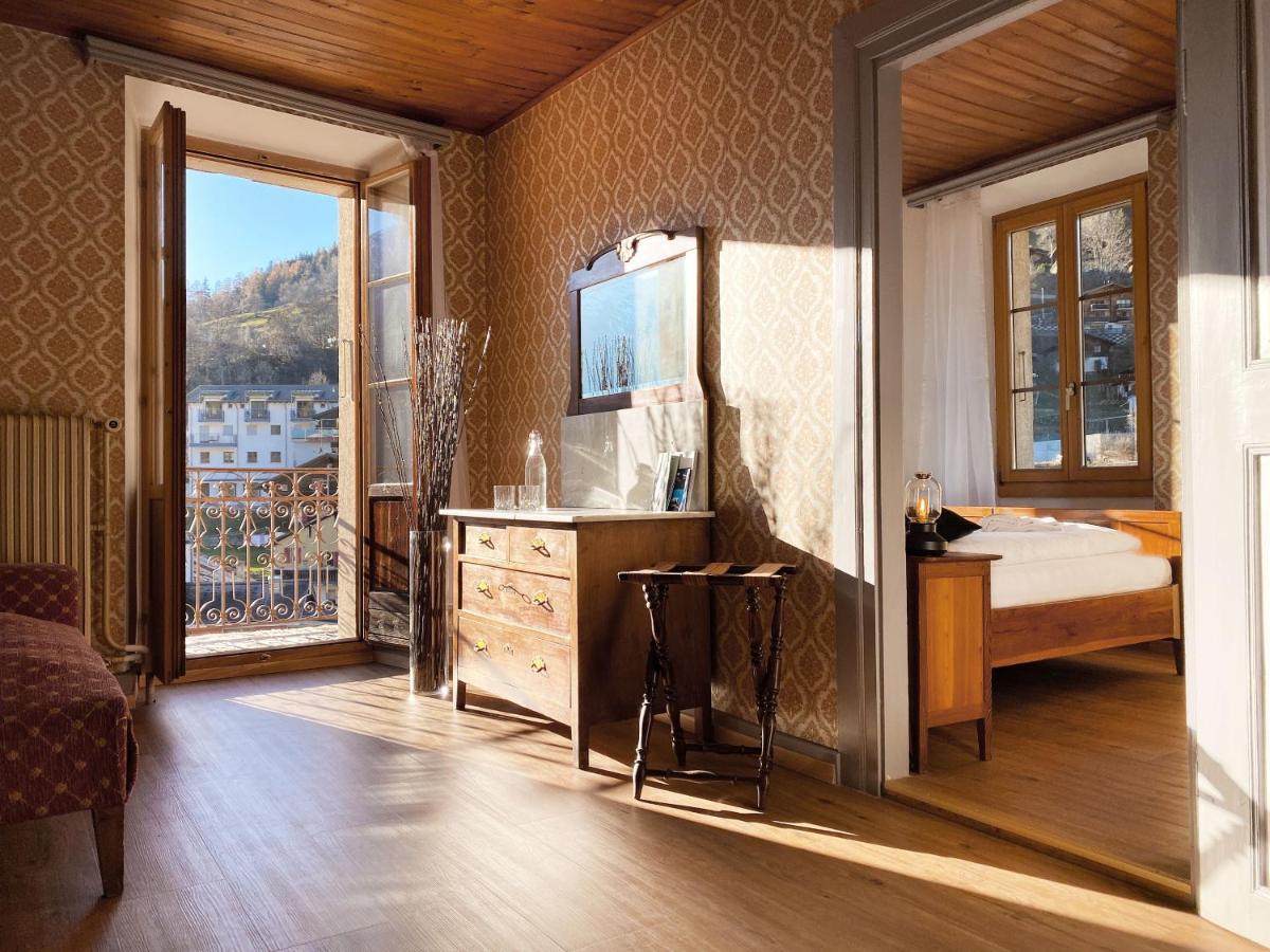 Du Glacier Boutique & Traditions Hotel 3*