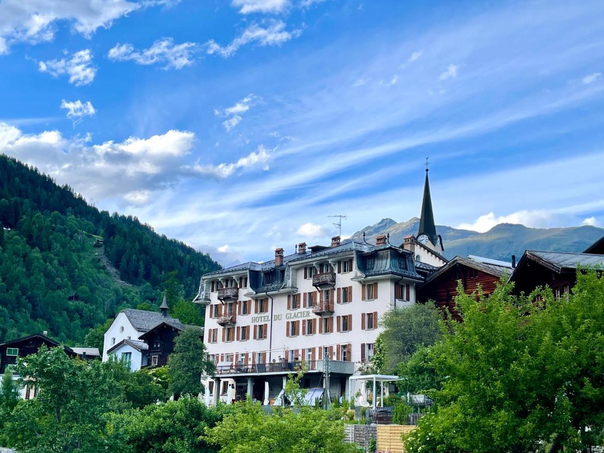 Du Glacier Boutique & Traditions
